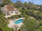 Villa avec piscine et terrasse