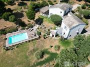 Villa avec piscine et terrasse