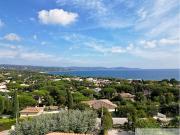 Villa avec piscine et terrasse