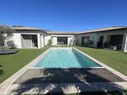 Villa avec piscine et jardin