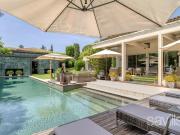 Villa avec piscine et terrasse