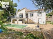 Villa avec piscine et terrasse