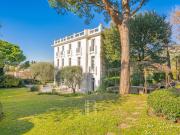 Villa avec piscine et terrasse