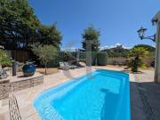 Villa avec piscine et terrasse
