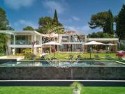 Villa avec piscine et jardin