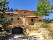 Villa avec piscine et terrasse