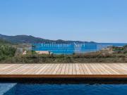 Villa avec piscine et terrasse