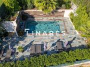 Villa avec piscine et terrasse