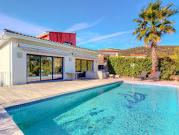 Villa avec piscine et terrasse