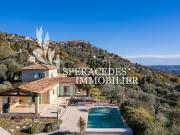 Villa avec piscine et terrasse