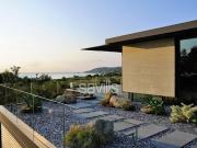 Villa avec piscine et terrasse