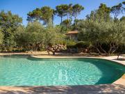 Villa avec piscine et terrasse