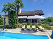 Villa avec piscine et terrasse