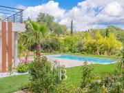 Villa avec piscine et terrasse