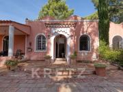 Villa avec piscine et terrasse