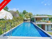 Villa avec piscine et terrasse