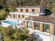 Villa avec piscine et terrasse
