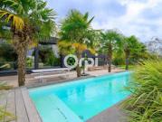 Villa avec piscine et terrasse
