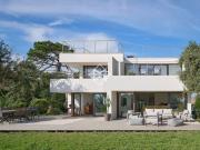 Villa avec piscine et terrasse