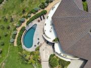 Villa avec piscine et terrasse