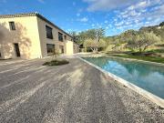 Villa avec piscine et terrasse