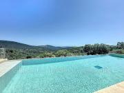 Villa avec piscine et terrasse