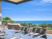 Villa avec piscine et terrasse
