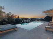 Villa avec piscine et terrasse