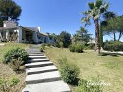 Villa avec piscine et jardin