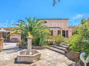 Villa avec piscine et terrasse