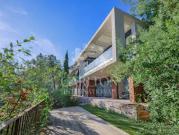 Villa avec piscine et terrasse