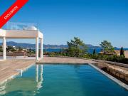 Villa avec piscine et terrasse