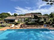 Villa avec piscine et terrasse