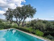 Villa avec piscine et terrasse