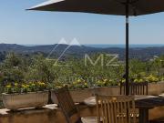 Villa avec piscine et terrasse