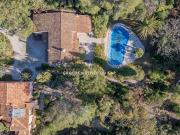 Villa avec piscine et terrasse