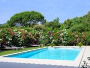 Villa avec piscine et terrasse