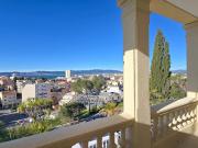 Villa avec piscine et terrasse