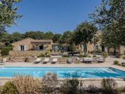 Villa avec piscine et terrasse