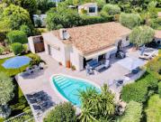 Villa avec piscine et terrasse
