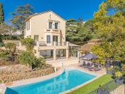Villa avec piscine et terrasse