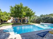 Villa avec piscine et terrasse