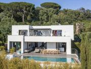 Villa avec piscine et jardin