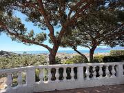 Villa avec piscine et terrasse