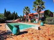 Villa avec piscine et terrasse