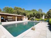 Villa avec piscine et terrasse