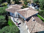 Villa avec piscine et terrasse