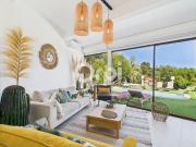 Villa avec piscine et terrasse