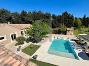 Villa avec piscine et terrasse