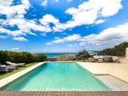 Villa avec piscine et terrasse